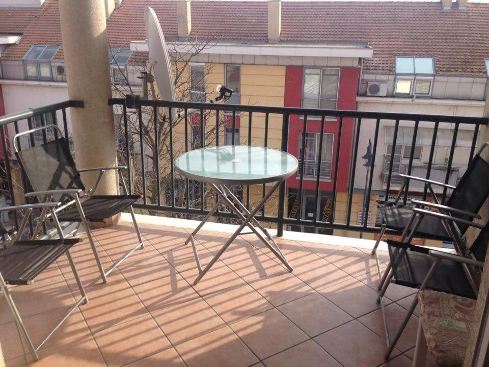 Tommy Apartment